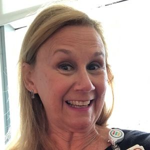 Meet your Posher, Carrie